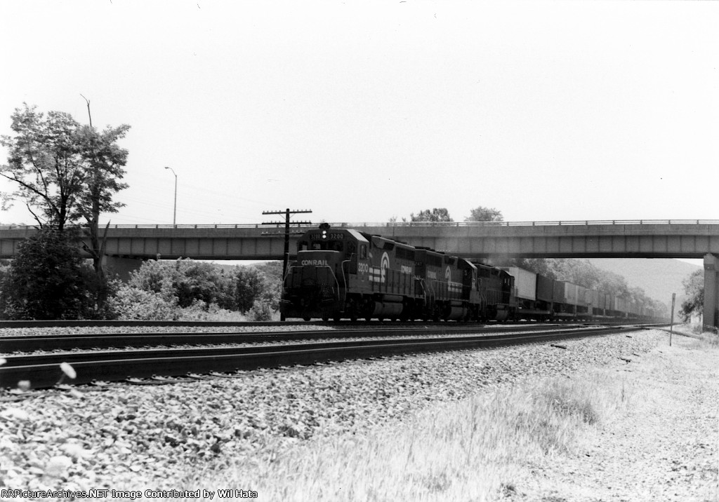 Conrail GP40 3200